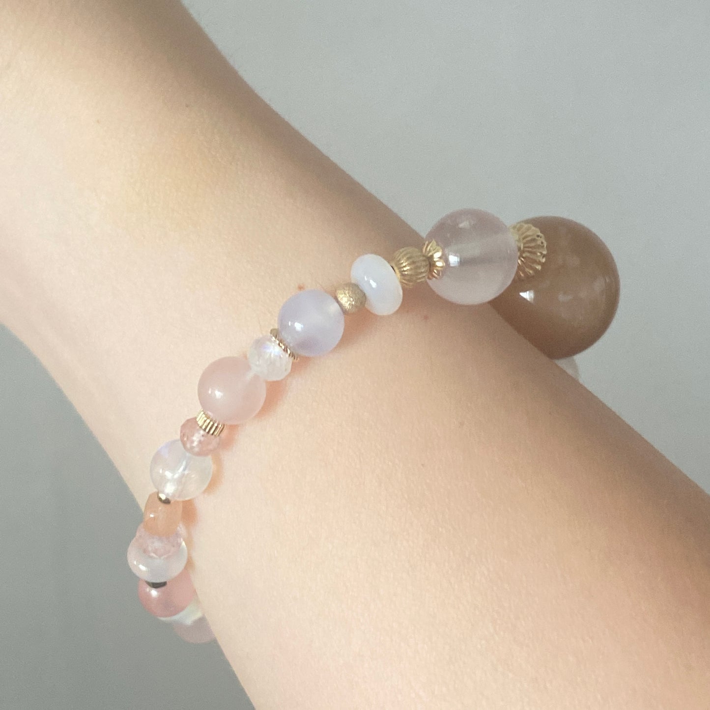 Orangey flower agate bracelet