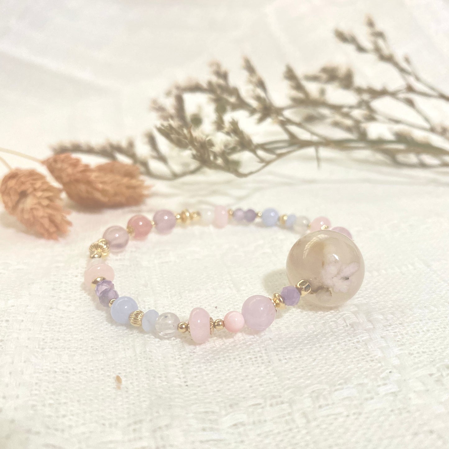 Grey flower agate bracelet