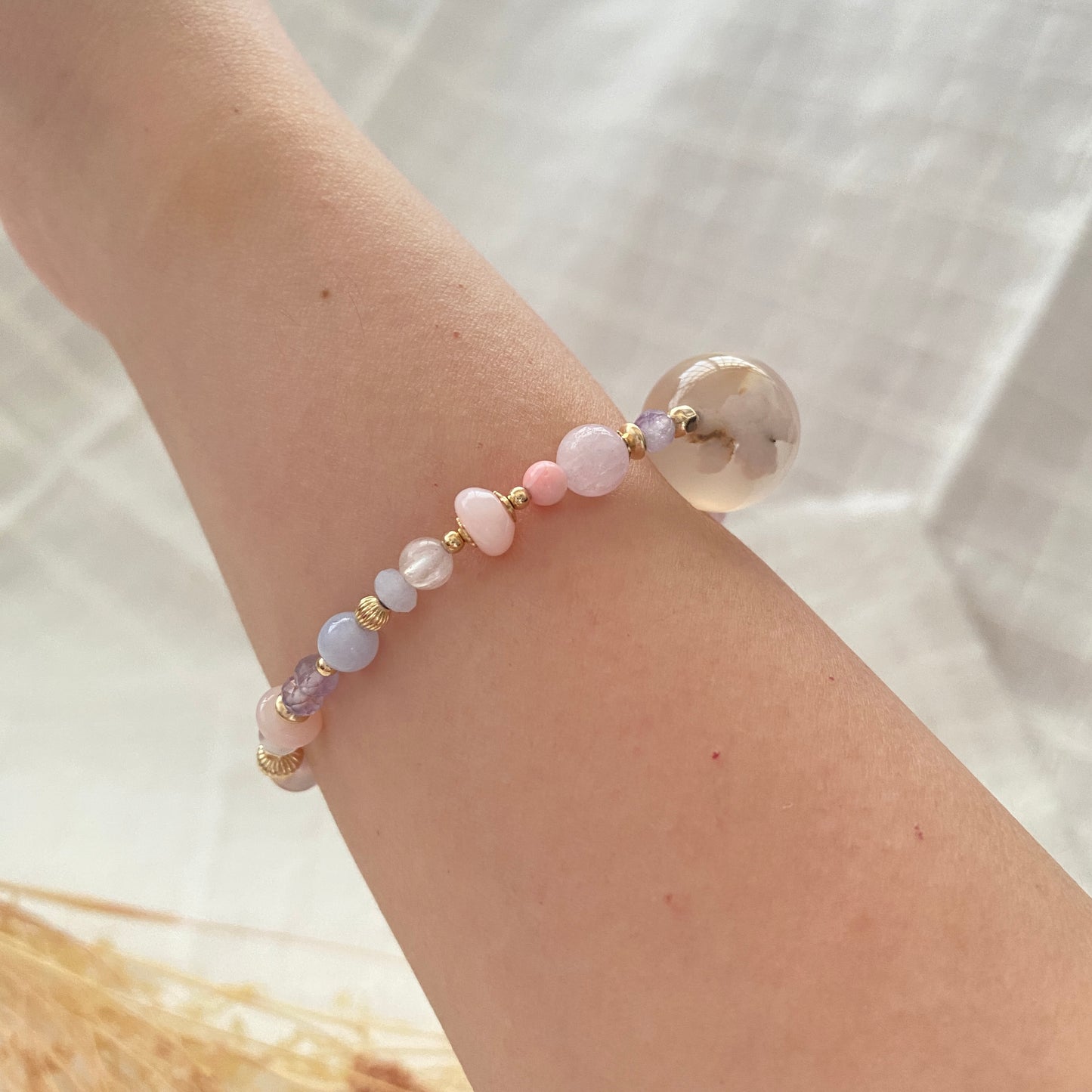 Grey flower agate bracelet
