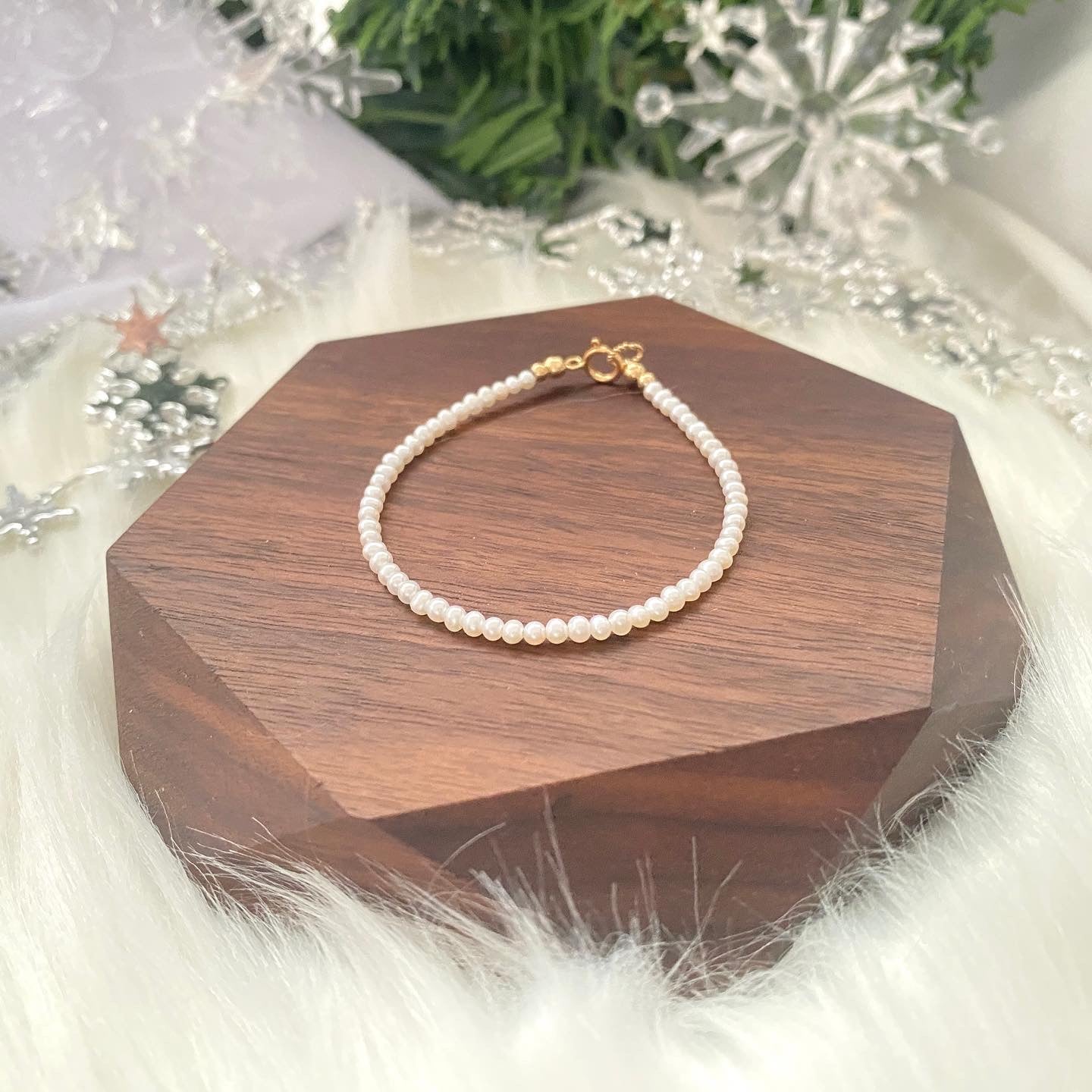 Gwyneira Bracelet - Baby Freshwater Pearl