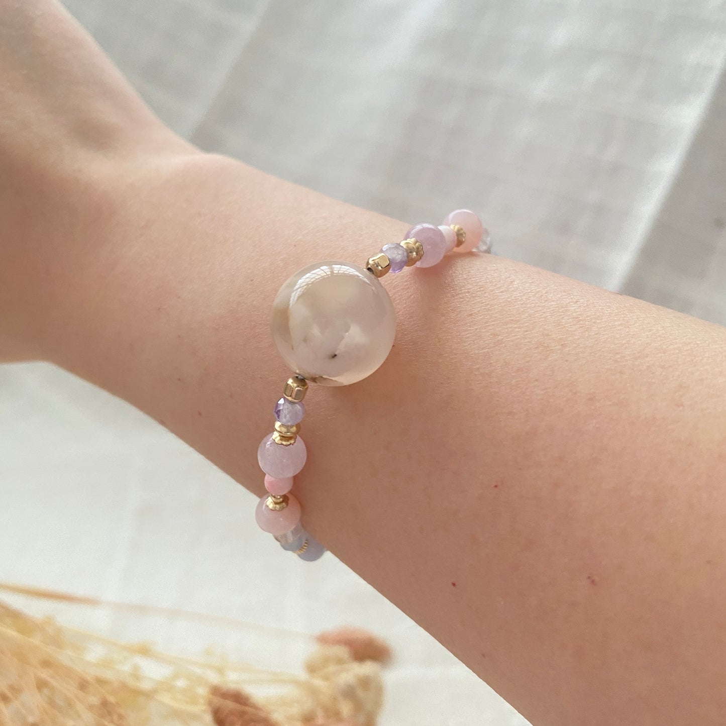 Grey flower agate bracelet