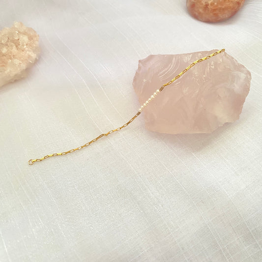 Kateryna Bracelet - 14k Gold filled chain with Freshwater pearls
