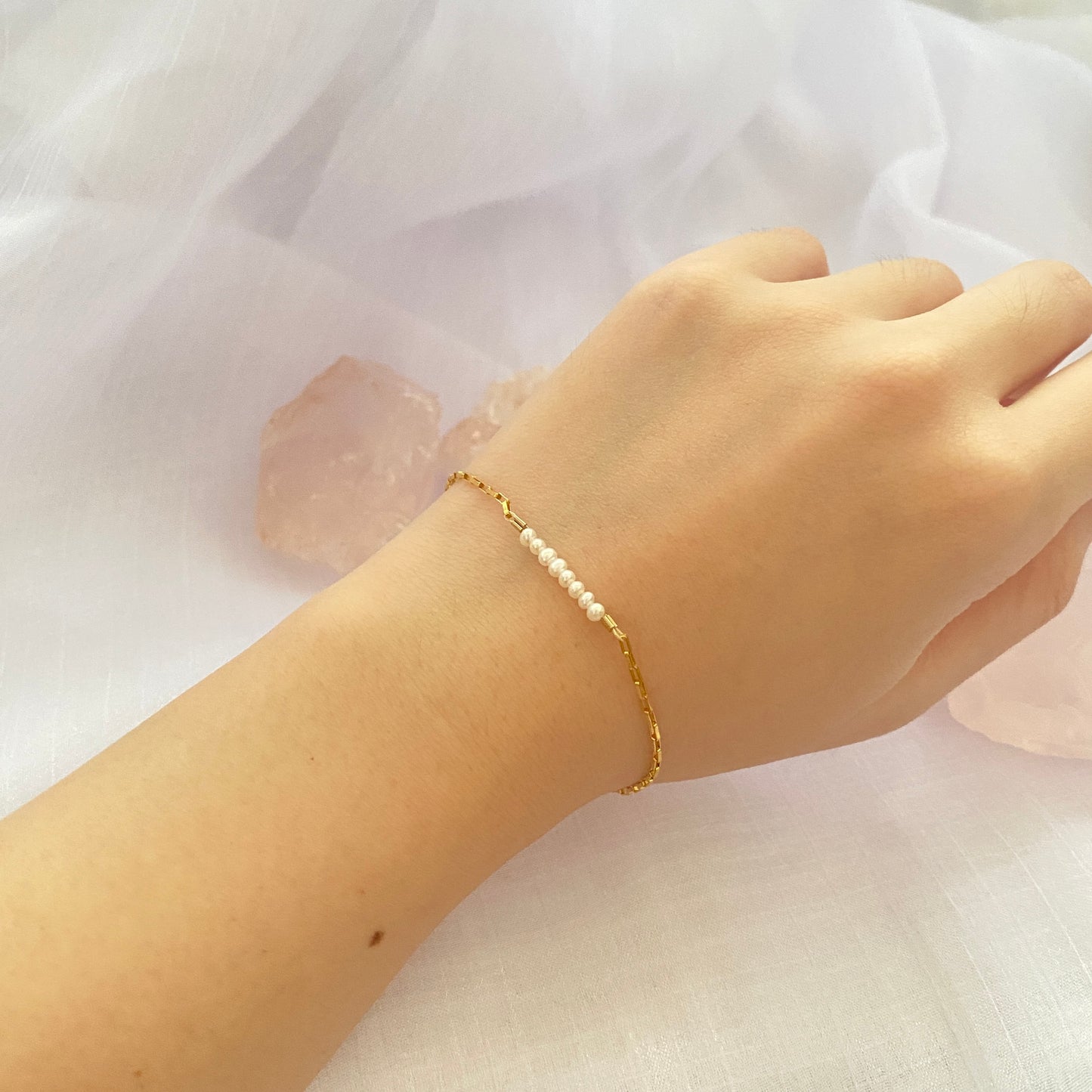Kateryna Bracelet - 14k Gold filled chain with Freshwater pearls